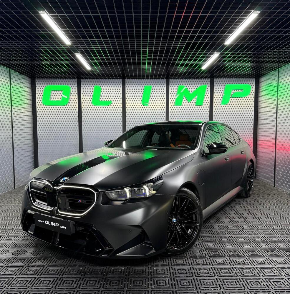 BMW M5 G90