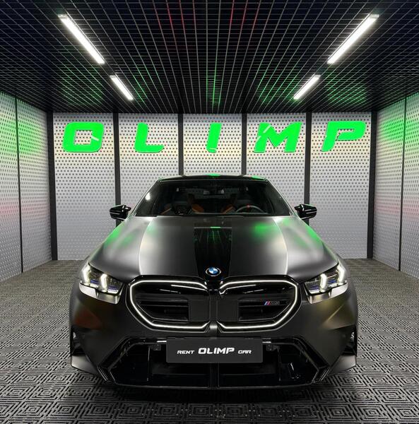 BMW M5 G90