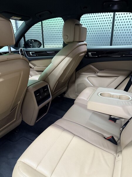 Porsche Cayenne NEW