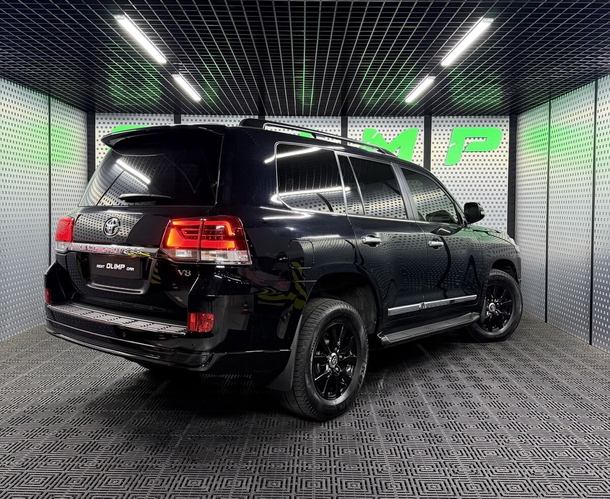 Toyota Land Cruiser 200