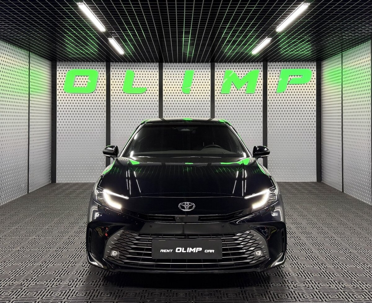 Toyota Camry 80 Hybrid Premium