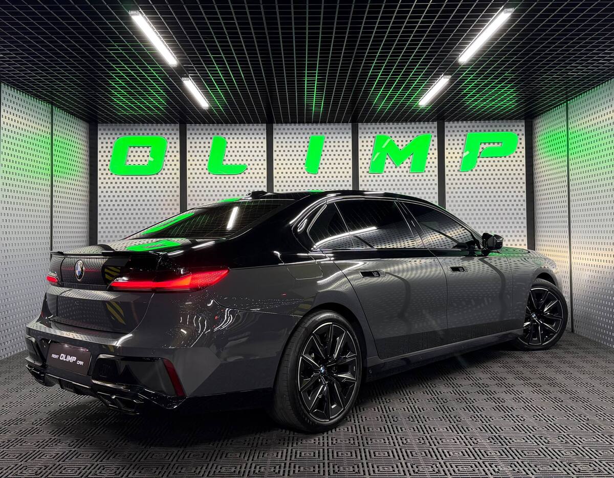 BMW M760I
