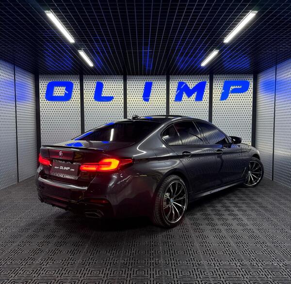 BMW G30