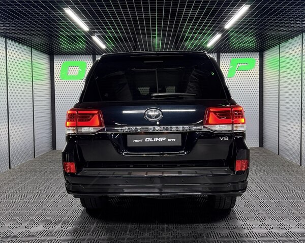 Toyota Land Cruiser 200
