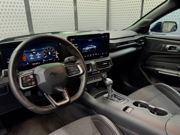 Ford Mustang NEW