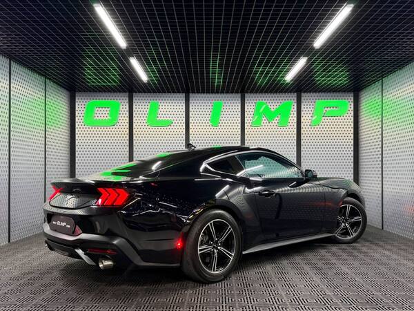 Ford Mustang NEW